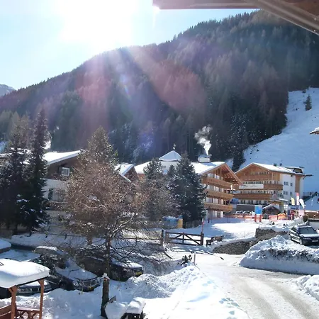 Otel Elisabeth Dolomites Alpin & Charme 4*
