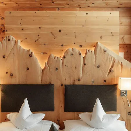 Elisabeth Dolomites Alpin & Charme Hotel 4*