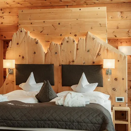 Hotel Elisabeth Dolomites Alpin & Charme 4*